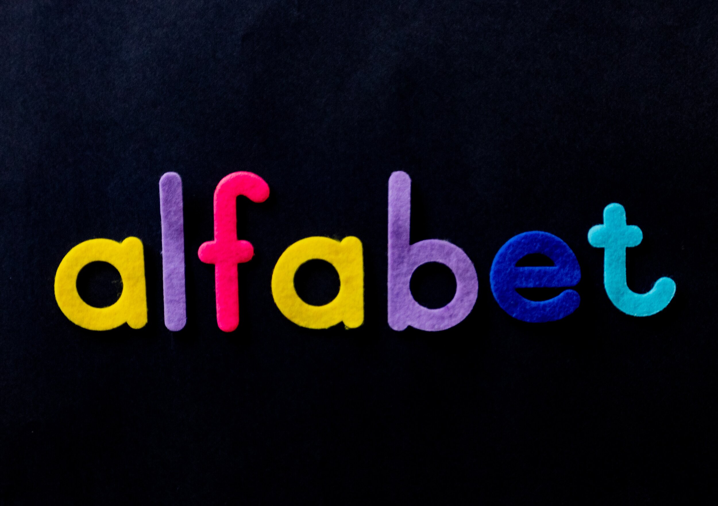 A simple introduction to fonts and font licensing.